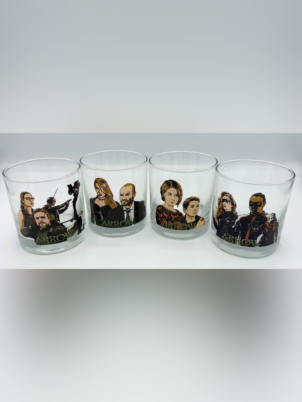 ARROW TV CAST TUMBLER PINT GLASS SET OF 4
